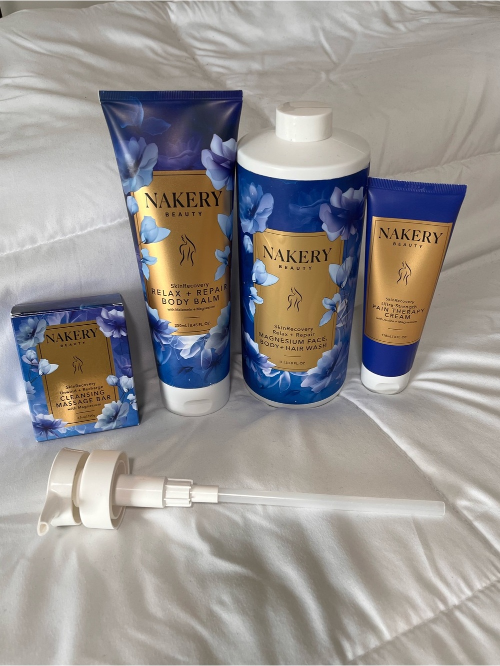 Nakery Relax + Repair Bath & Body Set — Blue & Gold